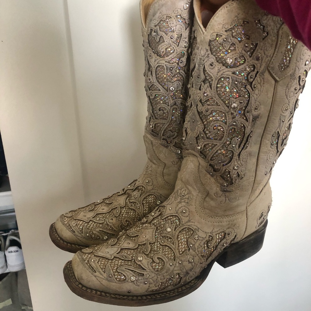 Corral boots